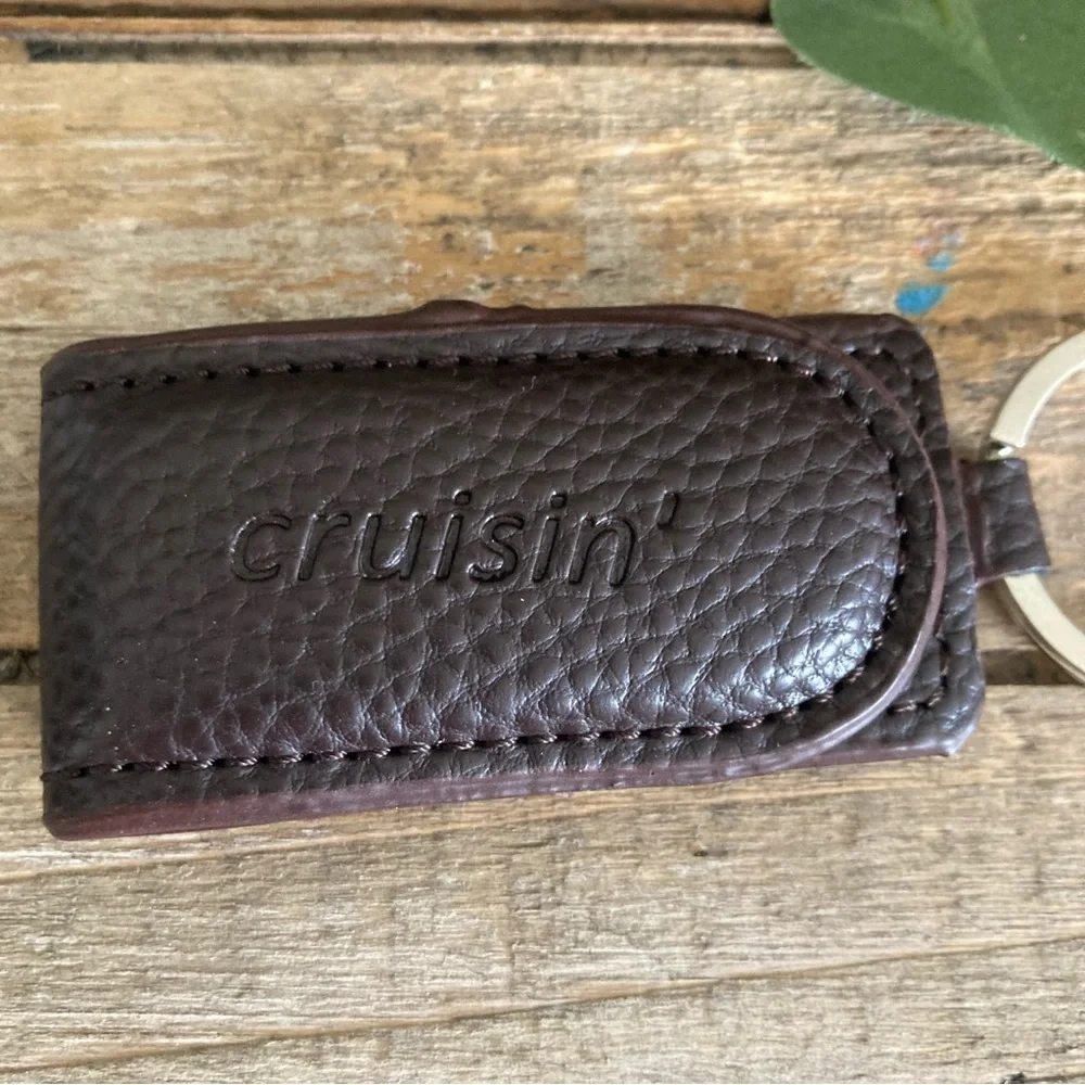 CRUISIN’ REAL GENUINE LEATHER KEACHAIN/KEYRING NEW